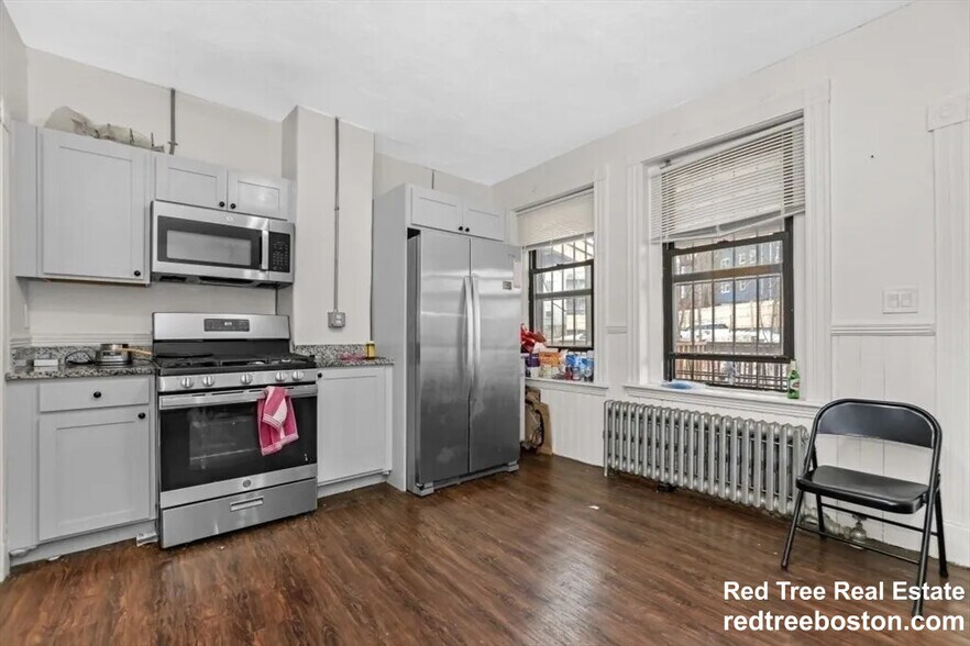 Building Photo - 866 Huntington Ave