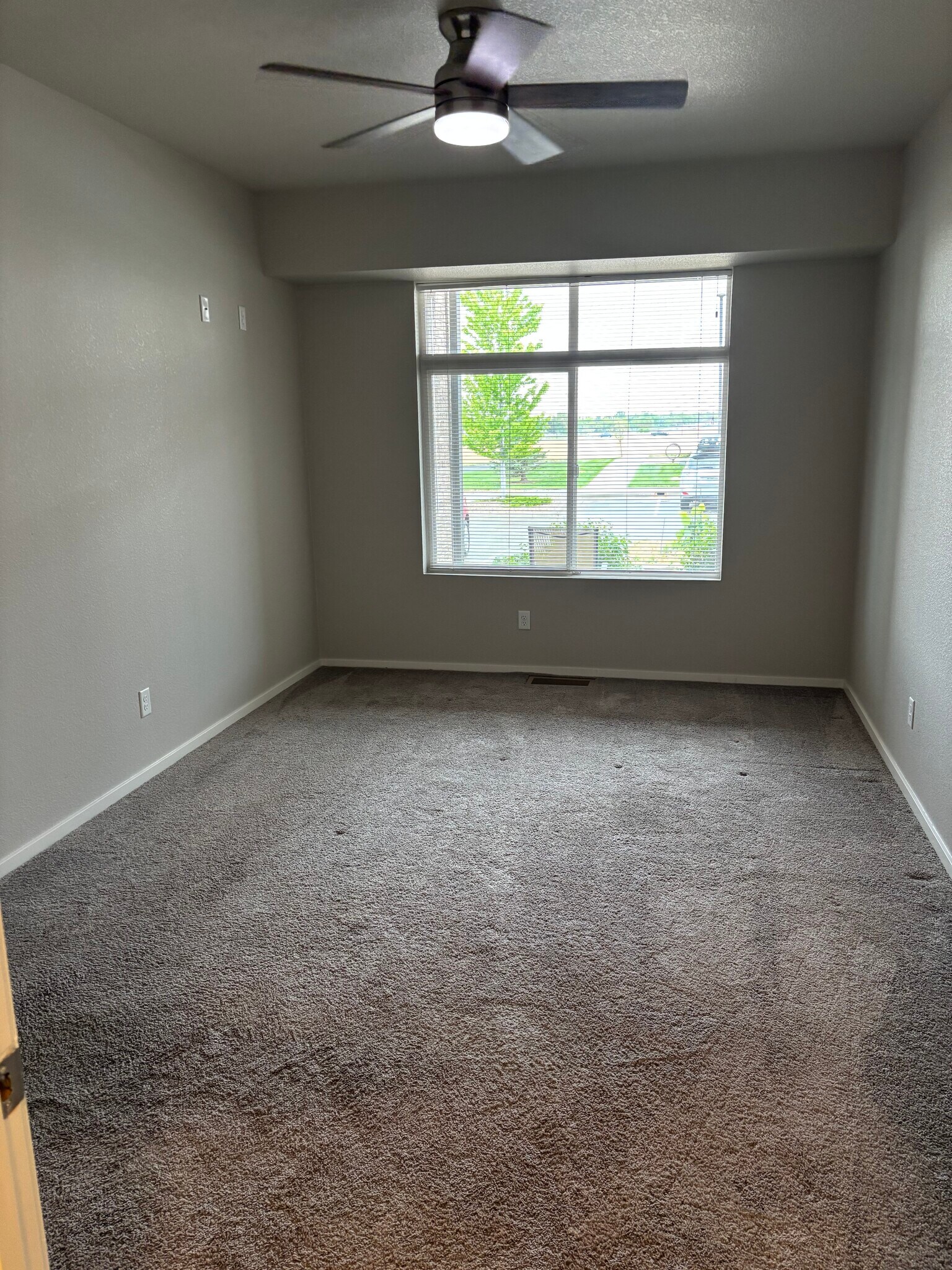 Building Photo - 2940 Kincaid Dr