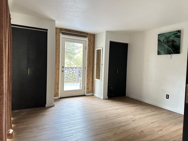 Building Photo - 633 Quinault Ave SE
