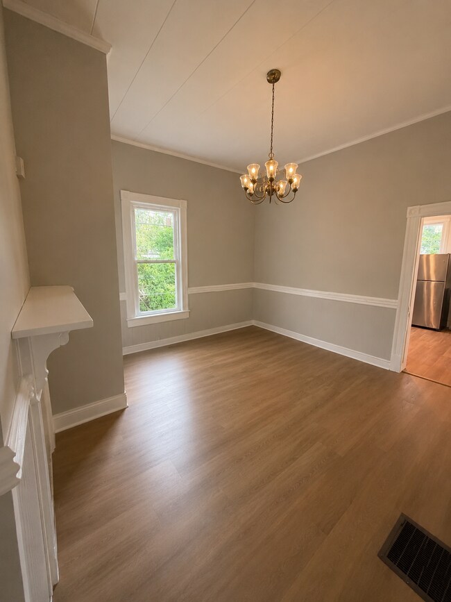 Building Photo - 4052 Mikado Ave