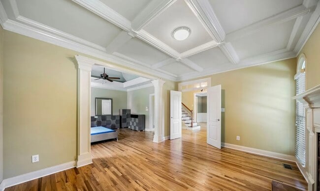 Building Photo - 732 Glass St NW