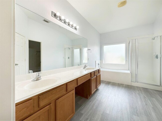 Building Photo - 2910 Lemmingham Dr