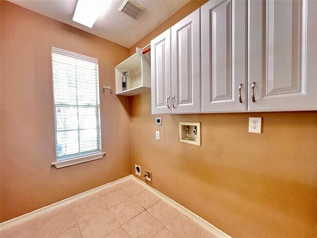 Building Photo - 67 N Merryweather Cir