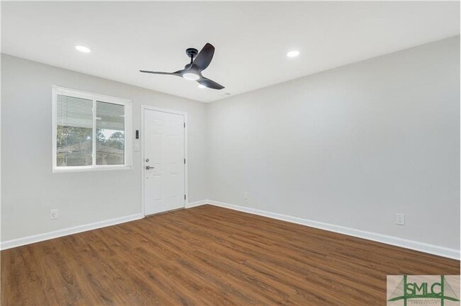 Building Photo - 206 Seminole St