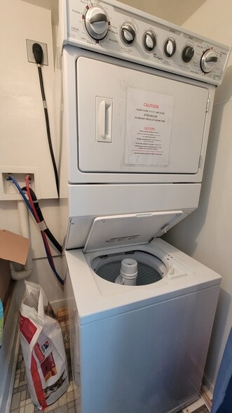 Building Photo - 1333 Connecticut St