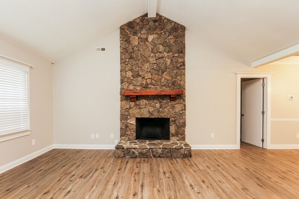 Building Photo - 105 Interlaken Pl