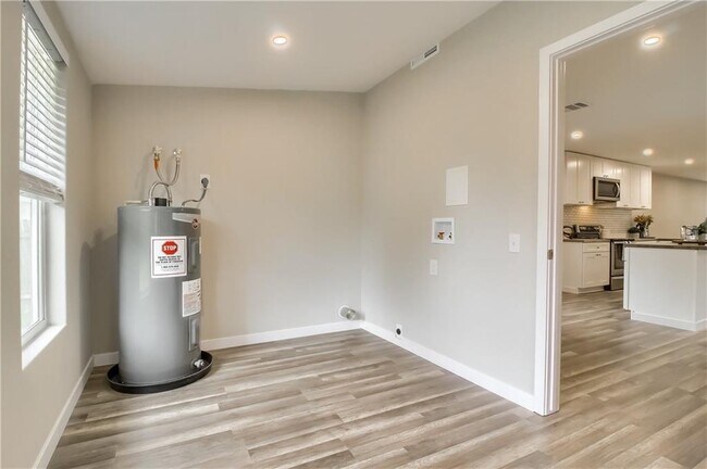 Building Photo - 108 Irene St