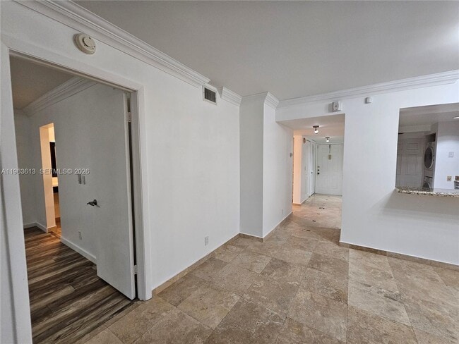 Building Photo - 6575 W Oakland Park Blvd