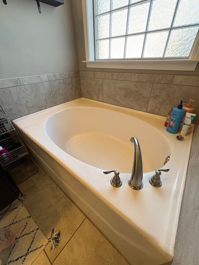 Building Photo - Woodland Creek Rental