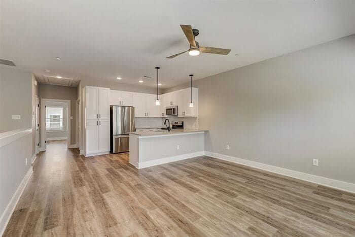 Building Photo - 3720 Florentine Dr