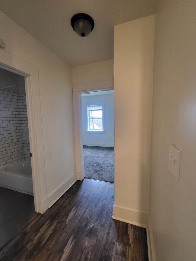 Building Photo - 315-315 Birmingham Ave