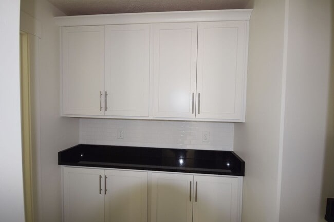 Building Photo - Grames-Daybreak