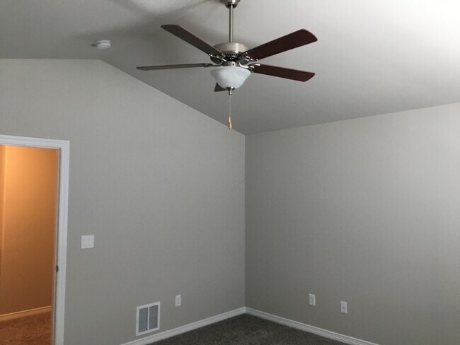 Building Photo - 11125 Rockcastle Dr