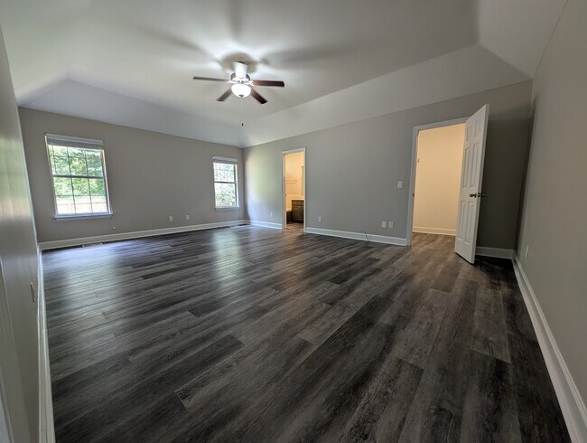 Building Photo - 1001 Nighthawk Ln