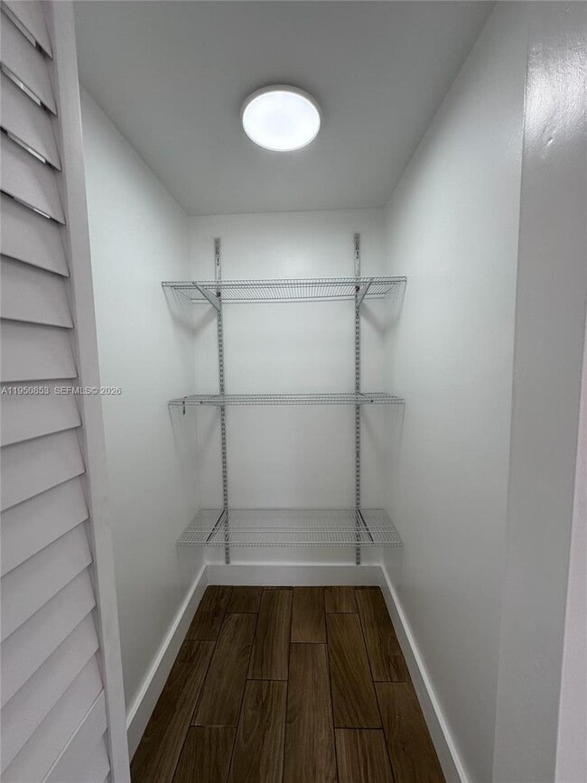 Building Photo - 617 NW 3rd Ave