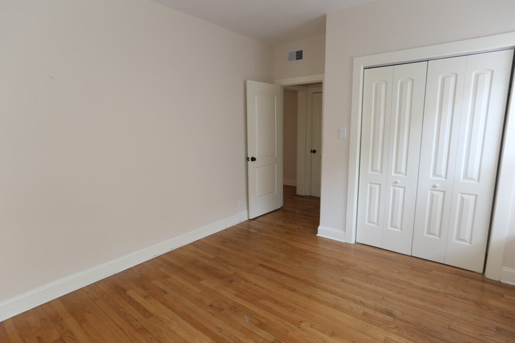 Building Photo - 4045 N Ashland