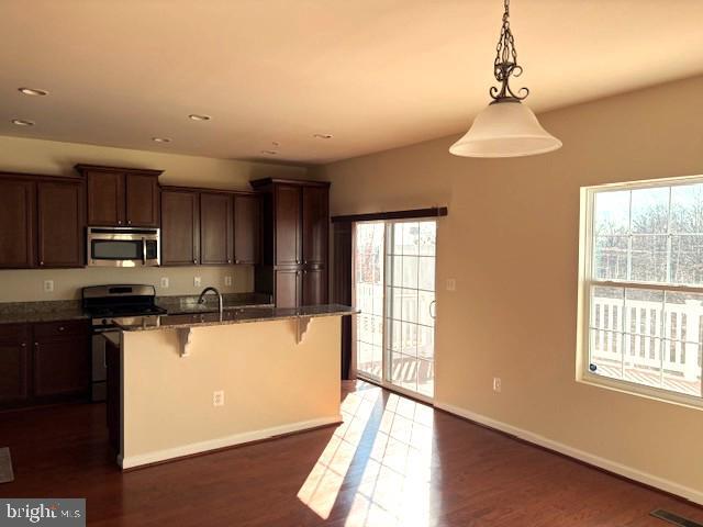 Building Photo - 8708 Sagebrush Ln