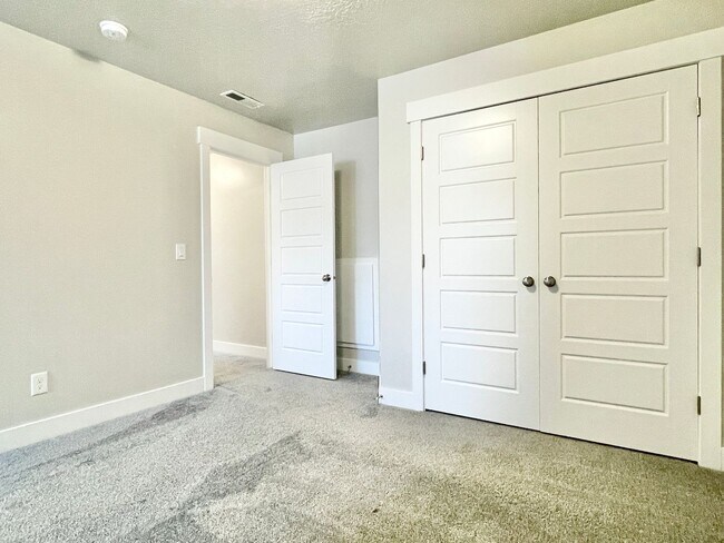 Building Photo - Gorgeous Lehi Home at The Exchange!