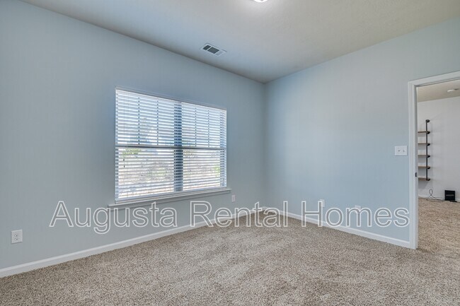 Building Photo - 633 Colston Ave