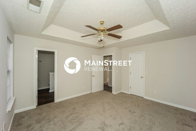 Building Photo - 3 Bedroom Pet-Friendly Home in Hampton, GA with Main Street Renewal