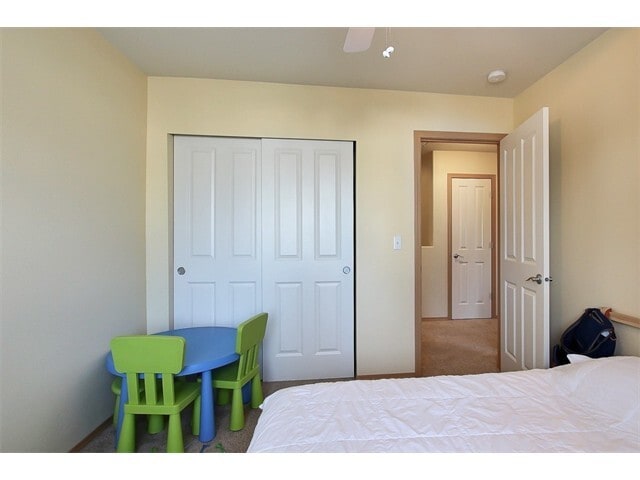 Building Photo - 3 Bedroom 2.5 Bath DuPont Townhome