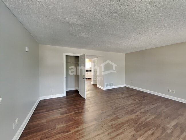 Building Photo - 6463 Winchester Highlands Dr