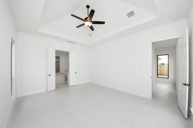 Building Photo - 8706 Incandesce Rise Dr