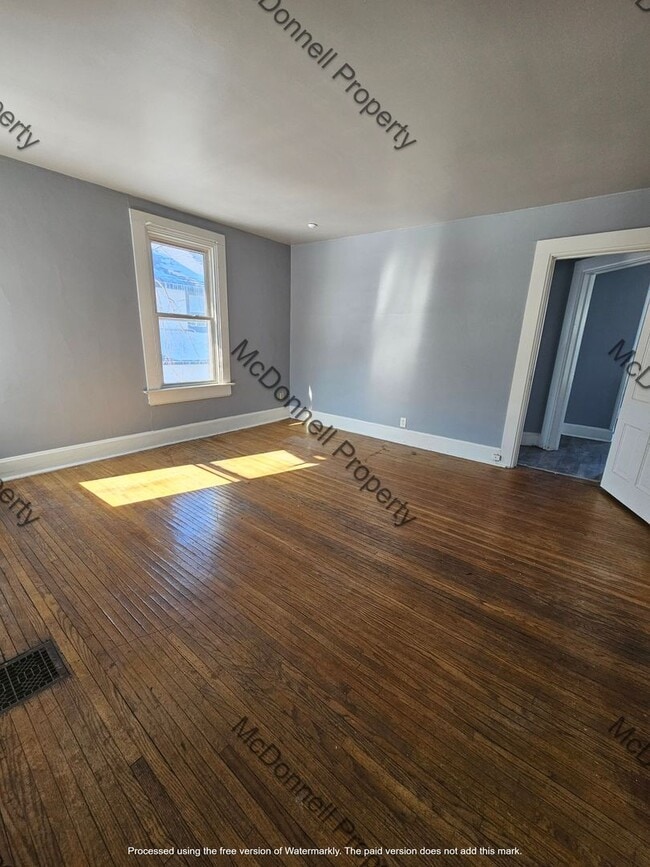 Building Photo - There is a $25 fee per application and eve...