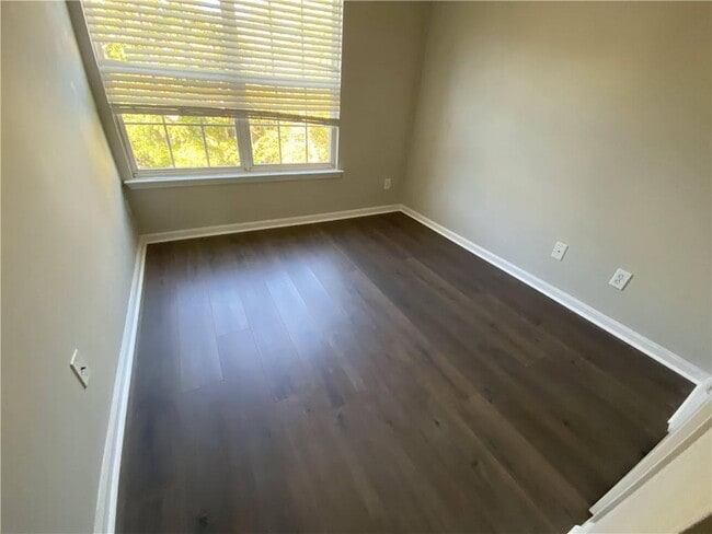 Building Photo - 2214 Landing Walk Dr