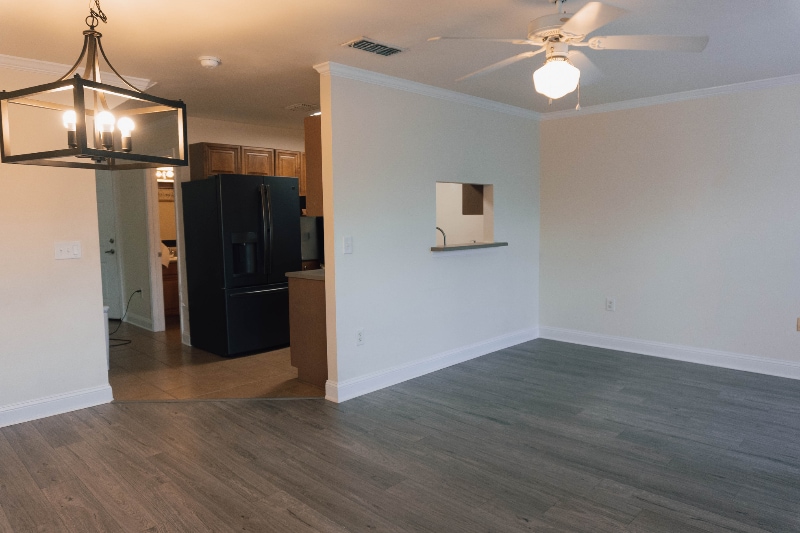 Building Photo - 750 Majestic Dr