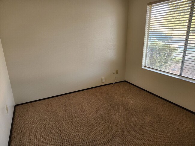 Building Photo - 5345 Eagan Ct