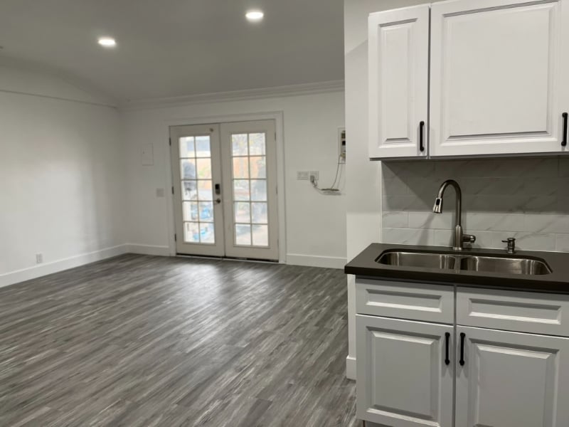 Building Photo - 452 N Alexander St