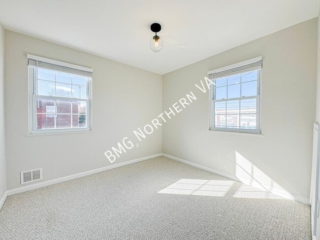 Building Photo - 3800 Edison St