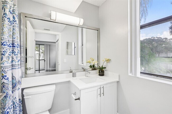 Building Photo - 4303 W Atlantic Blvd