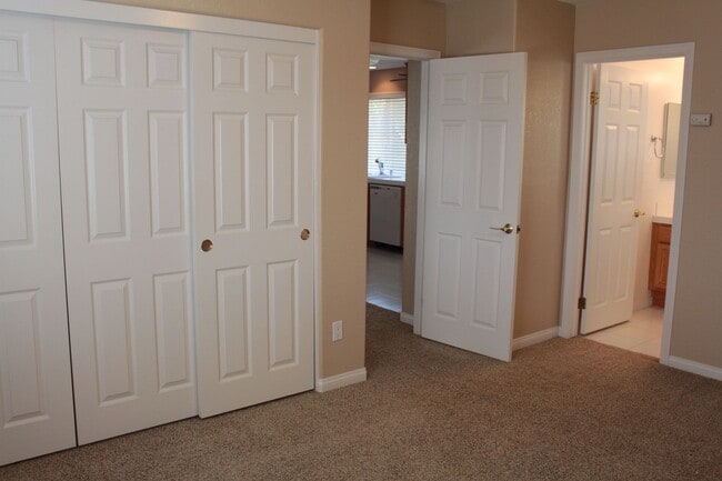 Building Photo - 1Bed/1Bath Apt. (ADU) on Cul-De-Sac in Car...