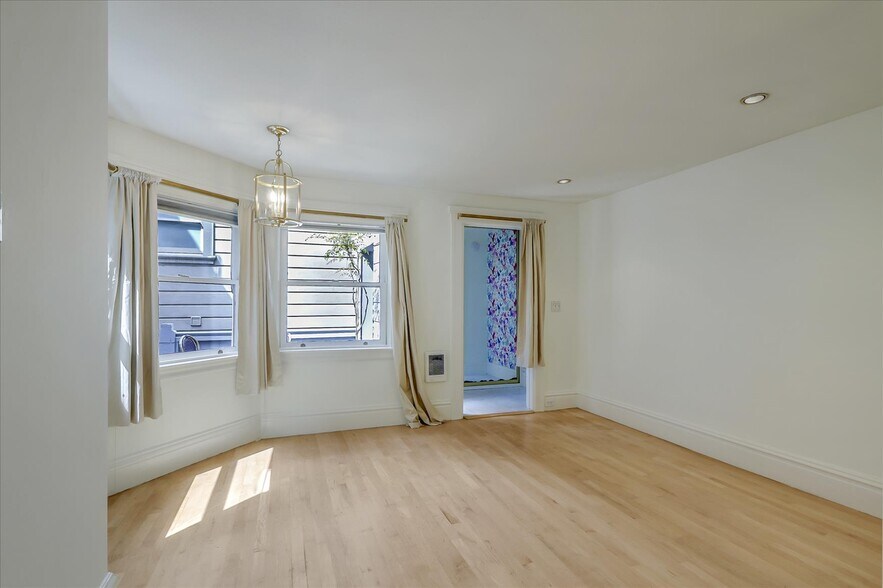 Building Photo - 2786 Jackson St