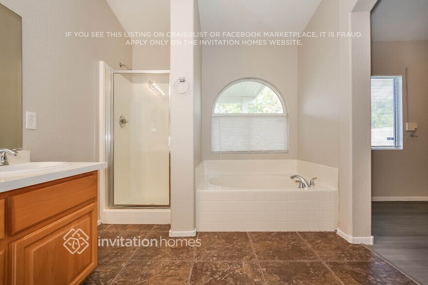 Building Photo - 1424 Laughing Larkspur Ave