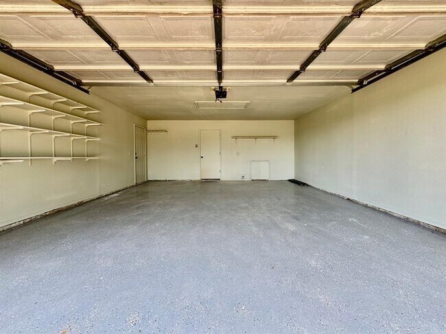 Building Photo - 1107 N Piedmont Rd