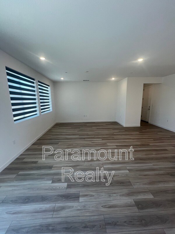 Building Photo - 1740 Lacey Ave
