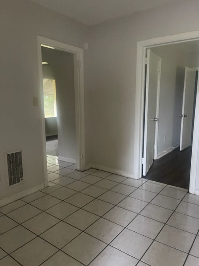 Building Photo - 1312 Colquitt Ave