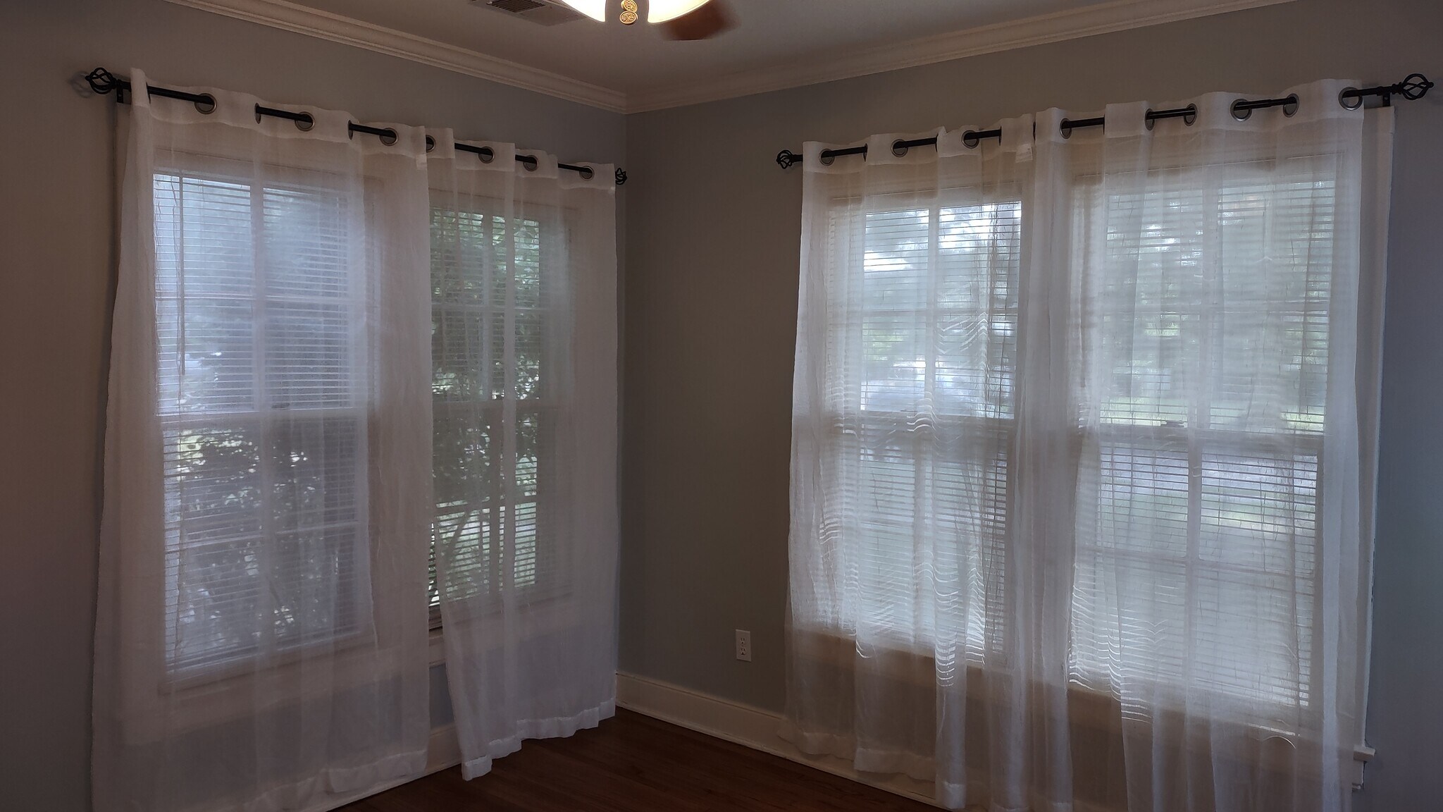 Building Photo - 3134 E 17th St