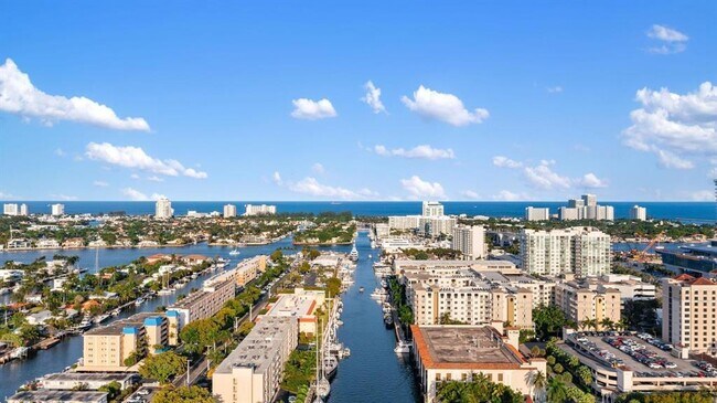 Building Photo - 1700 SE 15th St