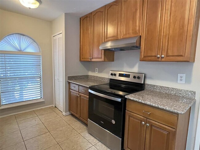 Building Photo - 1401 Coffeyville Trail