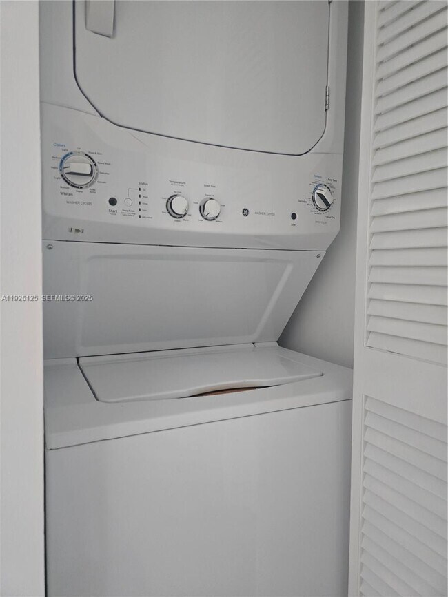 Building Photo - 6301 Collins Ave