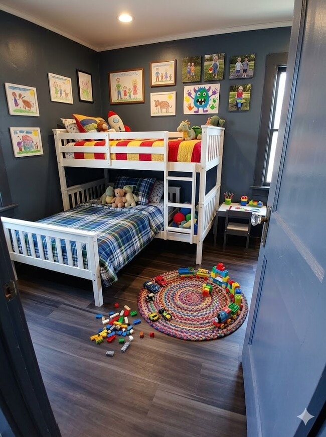 Building Photo - 1610 Post Ave