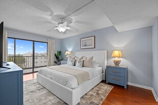 Building Photo - 1104 Benjamin Franklin Dr