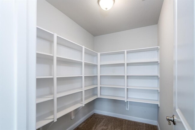 Building Photo - 204 Upland Dr