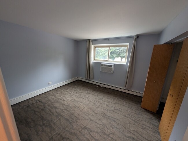 Building Photo - 4939 S Dorchester Ave