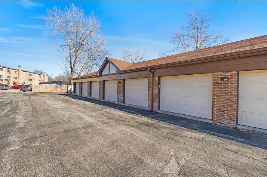 Building Photo - 17525 71st Ct