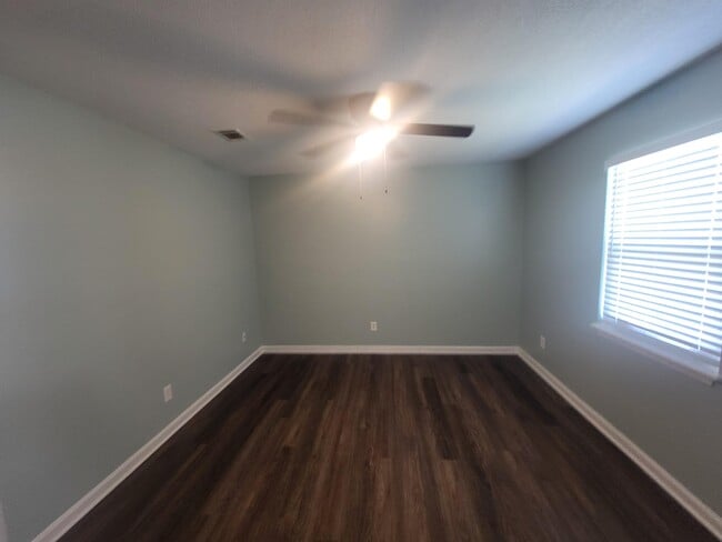Building Photo - 2640 Teakwood Dr
